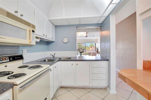 Copropriété à vendre à Hallandale Beach, Floride: 1 chambre, 65.03 m2 № 1288875 - photo 11