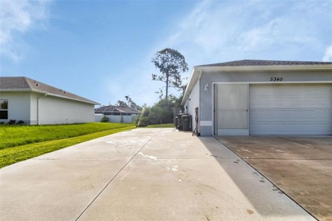 Villa ou maison à vendre à North Port, Floride: 3 chambres, 116.31 m2 № 1315307 - photo 7