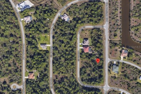 Terreno en venta en Port Charlotte, Florida № 1296032 - foto 1