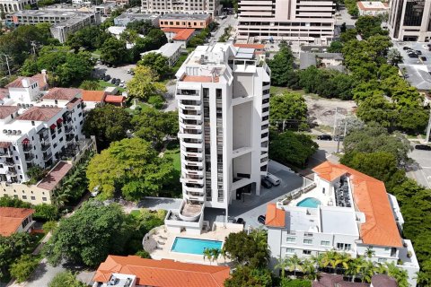 Condominio en venta en Coral Gables, Florida, 2 dormitorios, 89.19 m2 № 1377365 - foto 25