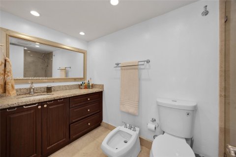 Copropriété à vendre à Coral Gables, Floride: 2 chambres, 89.19 m2 № 1377365 - photo 17