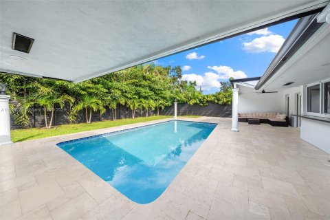 Villa ou maison à vendre à Miami, Floride: 5 chambres, 263.56 m2 № 1377363 - photo 29