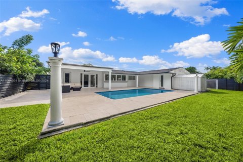 Villa ou maison à vendre à Miami, Floride: 5 chambres, 263.56 m2 № 1377363 - photo 26