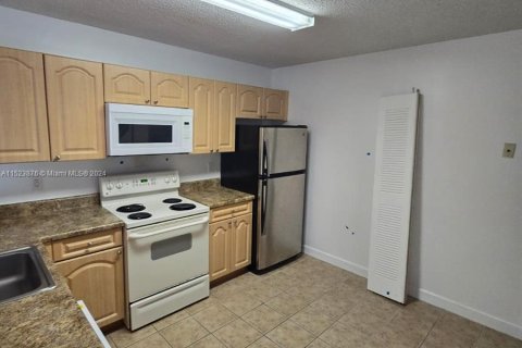 Copropriété à vendre à Coral Springs, Floride: 1 chambre, 72.84 m2 № 980488 - photo 12