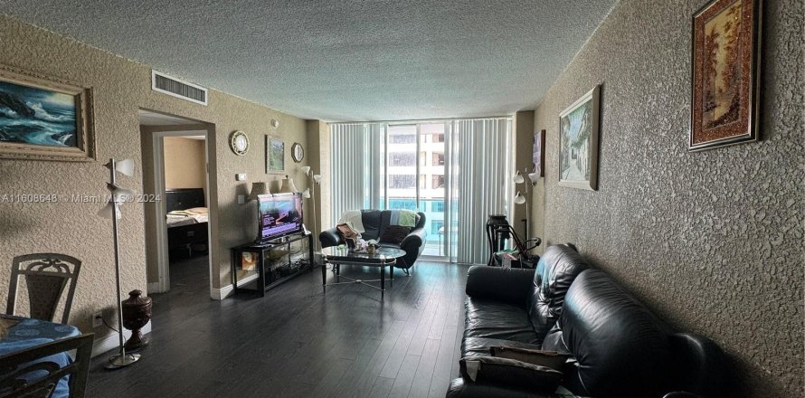 Condo in Hollywood, Florida, 1 bedroom  № 1230685