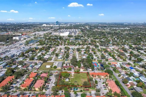 Купить земельный участок в Холливуд, Флорида № 1009280 - фото 17