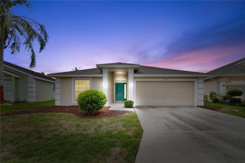 House in Davenport, Florida 3 bedrooms, 151.8 sq.m. № 1260626 - photo 1