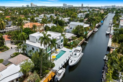 Casa en venta en Fort Lauderdale, Florida, 8 dormitorios, 824.97 m2 № 628967 - foto 29