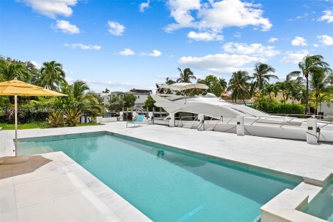 Villa ou maison à vendre à Fort Lauderdale, Floride: 8 chambres, 824.97 m2 № 628967 - photo 7
