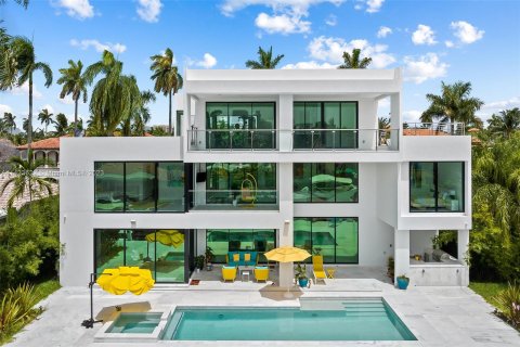 Villa ou maison à vendre à Fort Lauderdale, Floride: 8 chambres, 824.97 m2 № 628967 - photo 6