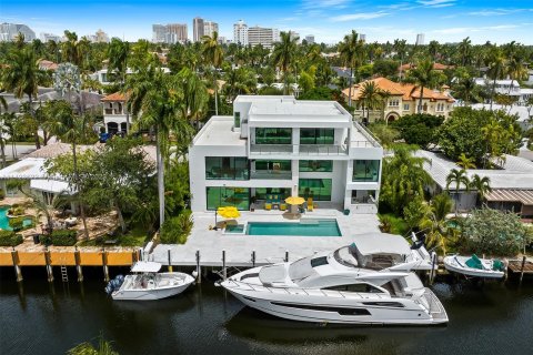 Casa en venta en Fort Lauderdale, Florida, 8 dormitorios, 824.97 m2 № 628967 - foto 3