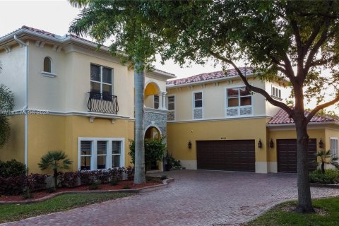 Casa en venta en Coconut Creek, Florida, 5 dormitorios, 482.07 m2 № 1364113 - foto 2