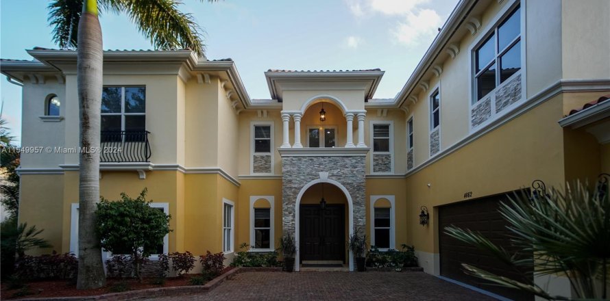 Casa en Coconut Creek, Florida 5 dormitorios, 482.07 m2 № 1364113