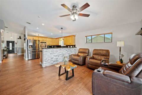 Casa en venta en Sunrise, Florida, 3 dormitorios, 160.81 m2 № 1333269 - foto 6