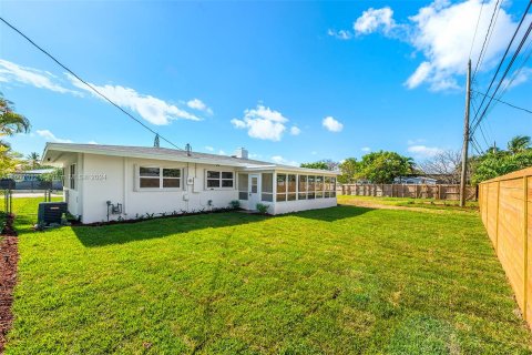 Villa ou maison à vendre à Cutler Bay, Floride: 3 chambres, 147.16 m2 № 1229710 - photo 24