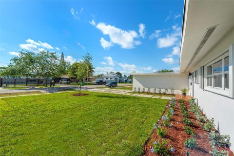 Villa ou maison à vendre à Cutler Bay, Floride: 3 chambres, 147.16 m2 № 1229710 - photo 2