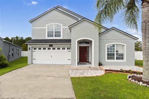 House in Kissimmee, Florida 4 bedrooms, 213.21 sq.m. № 1366553 - photo 1