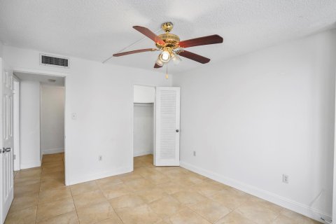 Condo in Aventura, Florida, 2 bedrooms  № 742061 - photo 19