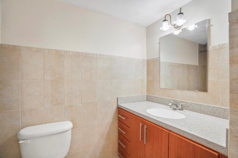 Condo in Aventura, Florida, 2 bedrooms  № 742061 - photo 15