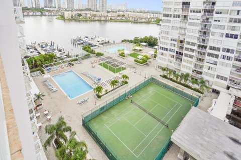 Condominio en venta en Aventura, Florida, 2 dormitorios, 149.11 m2 № 742061 - foto 2