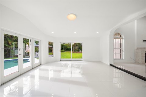 Casa en venta en Cutler Bay, Florida, 4 dormitorios, 297.94 m2 № 1094840 - foto 7