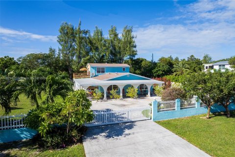 Villa ou maison à vendre à Marathon, Floride: 3 chambres, 185.34 m2 № 1291660 - photo 4