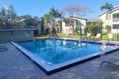 Copropriété à vendre à Palm Beach Gardens, Floride: 2 chambres, 102.56 m2 № 1100767 - photo 1