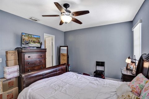 Touwnhouse à vendre à Pembroke Pines, Floride: 2 chambres, 93.65 m2 № 1095792 - photo 11