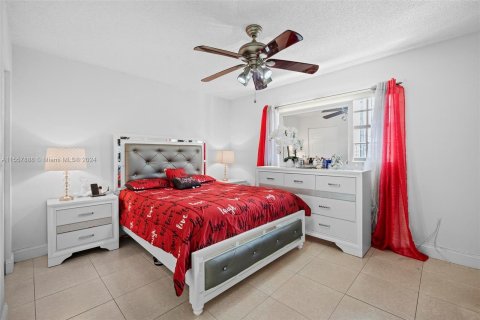 Купить кондоминиум в Хайалиа, Флорида 2 спальни, 82.5м2, № 1095790 - фото 28