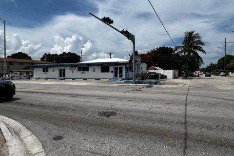 Propiedad comercial en venta en Hialeah, Florida № 1330625 - foto 1