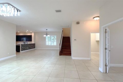 Casa en venta en Oxford, Florida, 6 dormitorios, 403.94 m2 № 1398809 - foto 8