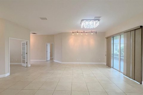 Casa en venta en Oxford, Florida, 6 dormitorios, 403.94 m2 № 1398809 - foto 14