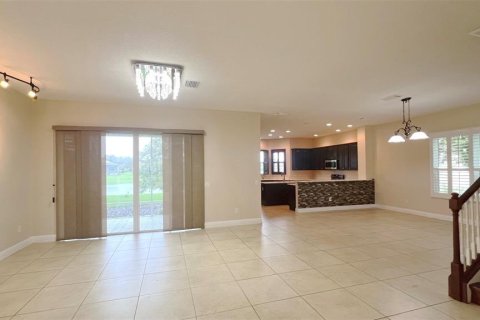 Casa en venta en Oxford, Florida, 6 dormitorios, 403.94 m2 № 1398809 - foto 10