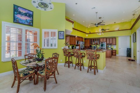 Casa en venta en Punta Gorda, Florida, 7 dormitorios № 1220760 - foto 9