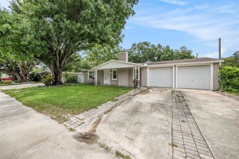 Villa ou maison à vendre à Tampa, Floride: 3 chambres, 126.35 m2 № 1266597 - photo 2