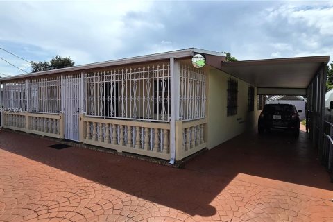 Villa ou maison à vendre à Miami, Floride: 3 chambres, 178.37 m2 № 1365404 - photo 2