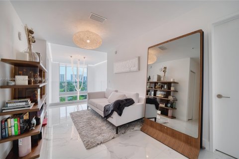 Condo in Sunny Isles Beach, Florida, 3 bedrooms  № 1365474 - photo 9