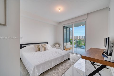 Condo in Sunny Isles Beach, Florida, 3 bedrooms  № 1365474 - photo 12