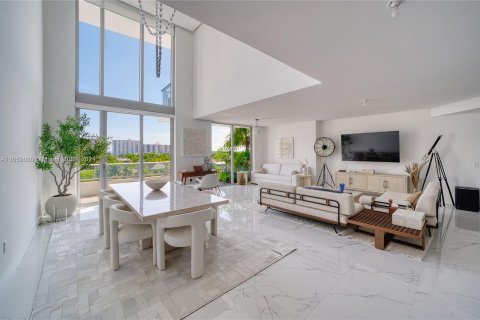 Copropriété à vendre à Sunny Isles Beach, Floride: 3 chambres, 259.66 m2 № 1365474 - photo 3