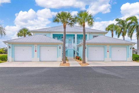 Copropriété à vendre à North Port, Floride: 2 chambres, 108.51 m2 № 1320075 - photo 1