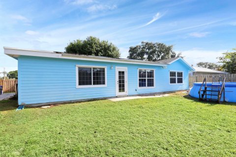 House in Jupiter, Florida 3 bedrooms, 179.58 sq.m. № 1221514 - photo 25