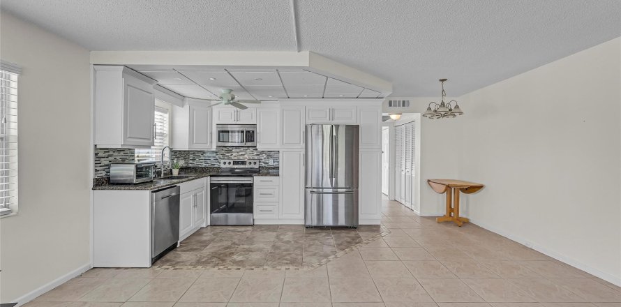 Condo in Deerfield Beach, Florida, 1 bedroom  № 1160333