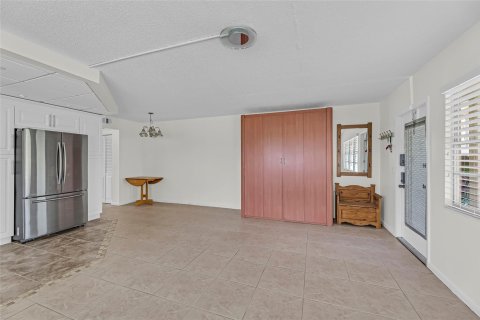 Condo in Deerfield Beach, Florida, 1 bedroom  № 1160333 - photo 28