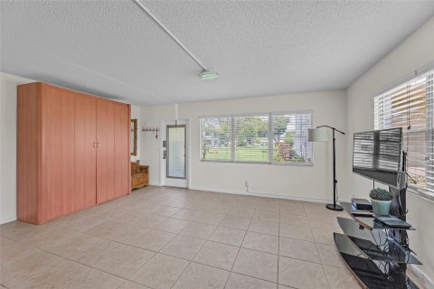 Condo in Deerfield Beach, Florida, 1 bedroom  № 1160333 - photo 27