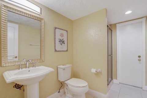 Townhouse in Palm Beach Gardens, Florida 3 bedrooms, 118.54 sq.m. № 1174149 - photo 8