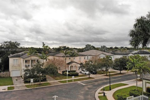 Villa ou maison à vendre à Homestead, Floride: 4 chambres, 284.1 m2 № 858330 - photo 2