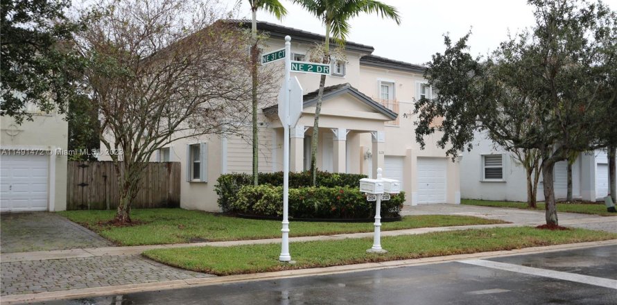 Villa ou maison à Homestead, Floride 4 chambres, 284.1 m2 № 858330