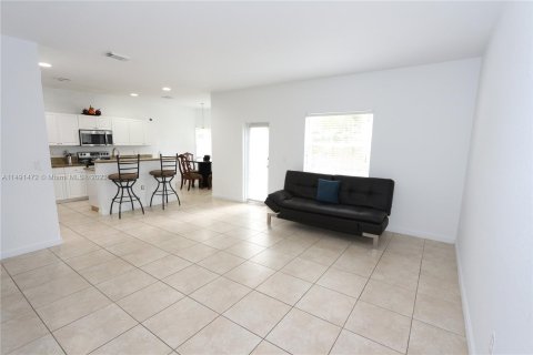 House in Homestead, Florida 4 bedrooms, 284.1 sq.m. № 858330 - photo 5