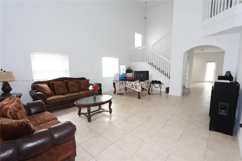 House in Homestead, Florida 4 bedrooms, 284.1 sq.m. № 858330 - photo 7