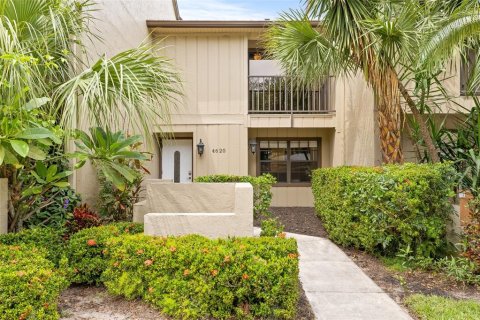 Touwnhouse à vendre à Sarasota, Floride: 2 chambres, 122.17 m2 № 1367923 - photo 1